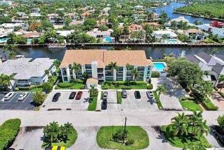 2751 NE 15th Street #103