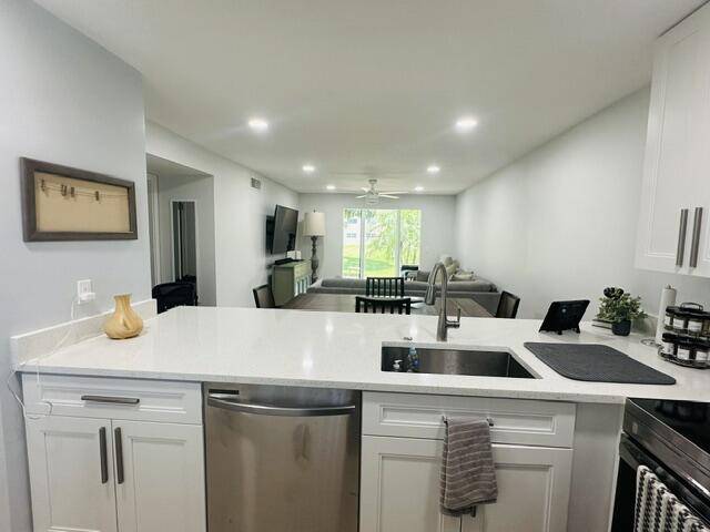 2601 NE 3rd Court #105 home for sale in Village Royale Greendale