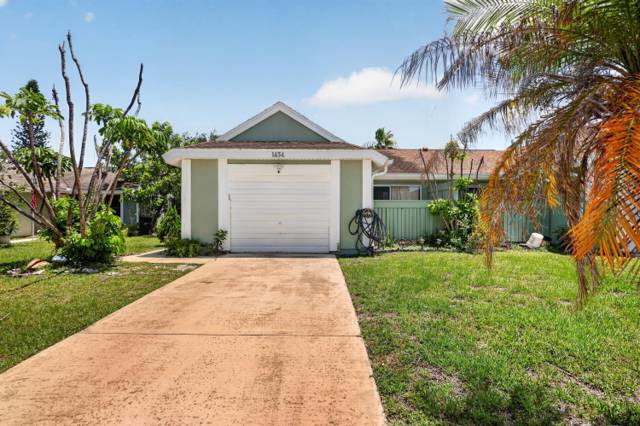 1434 SE Larkwood Circle