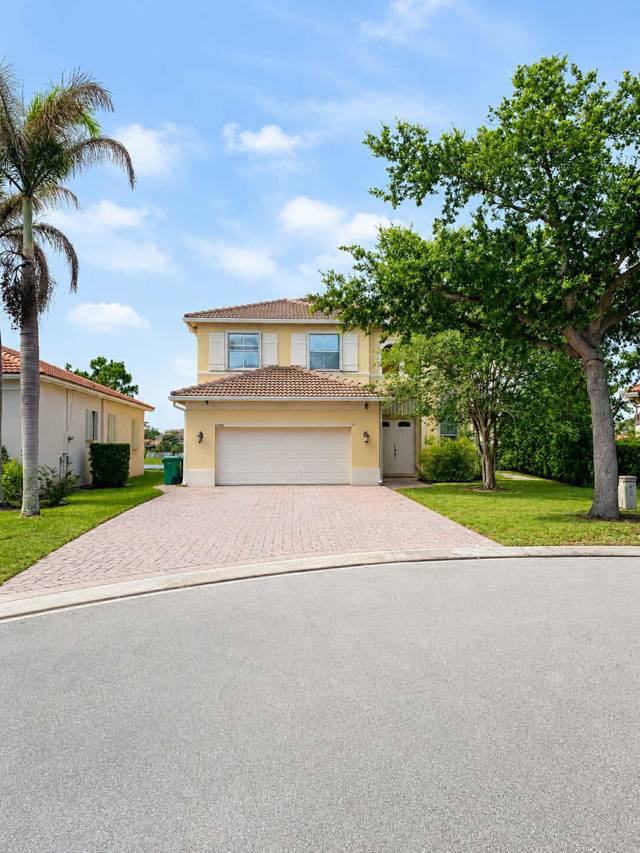 6208 Santa Margarito Drive home for sale in Portofino Shores Phase Two