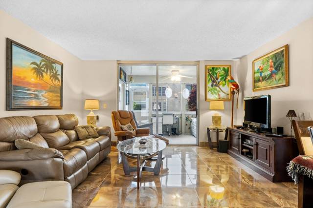 10 Willowbrook Lane #108 home for sale in Villages Of Oriole Abbey