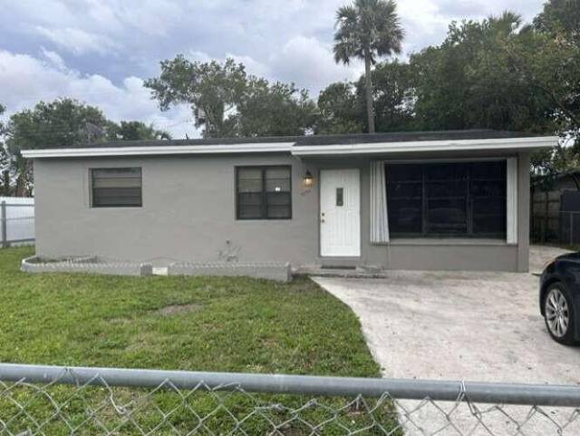 3370 NW 8th Place home for sale in Sunrise Heights