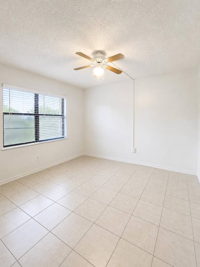 2050 Oleander Boulevard #1-105