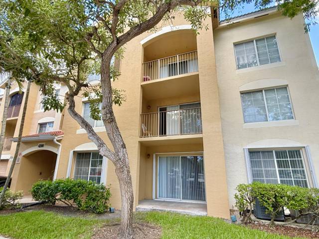 Emerald Isle At Laguna Lakes Condo