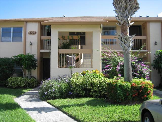 13383 Pineapple Palm Court #F home for sale in Palm Greens At Villa Del Ray Condo