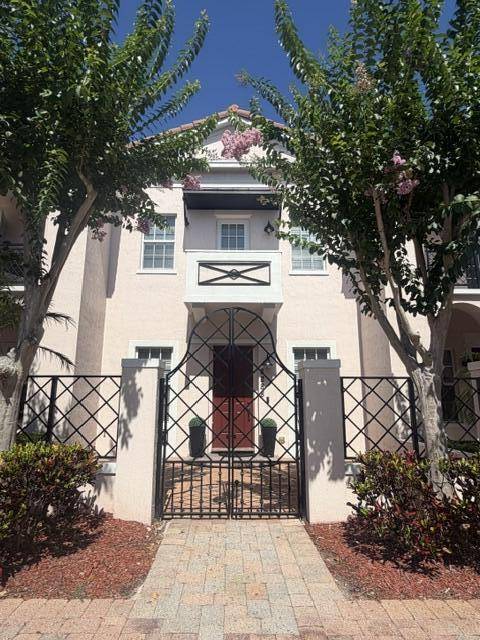 8288 NW 9th Avenue home for sale in Peninsula Village Greens