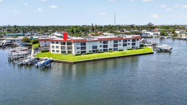313 Lake Circle #316, home for sale in North Palm Beach