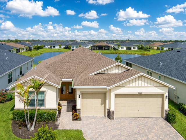 13901 SE Riversway Street home for sale in Replat Of Veranda Preserve East
