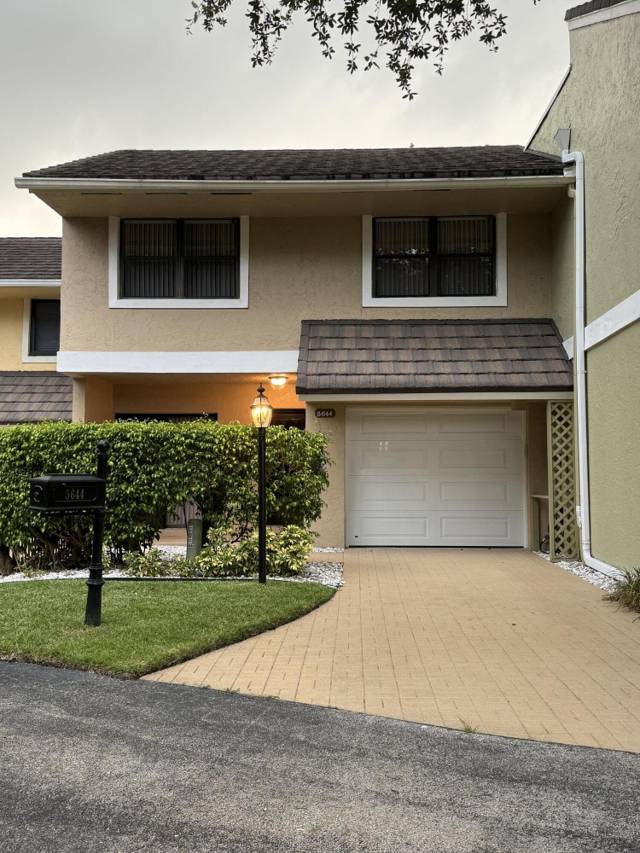 5644 Santiago Circle