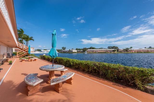 925 SW 11th Avenue #3j, home for sale in Hallandale