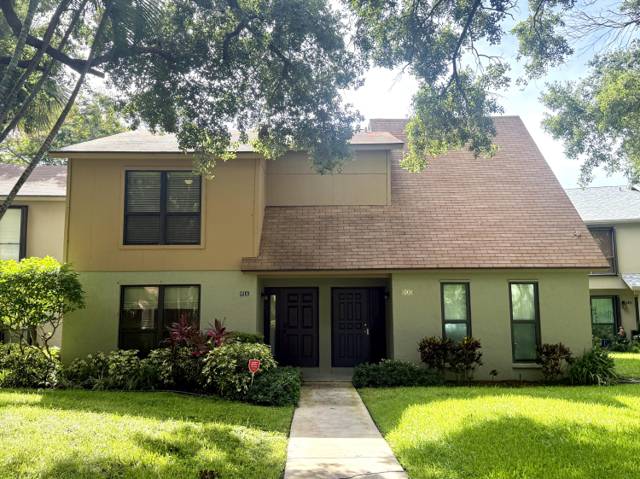 814 Sandtree Drive