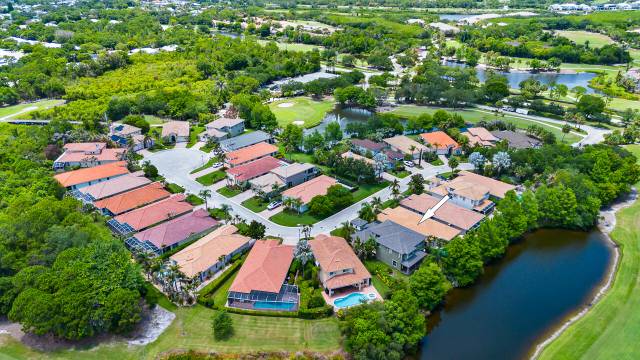 771 SW Pebble Lane home for sale in Palm Cove Golf & Yacht Club