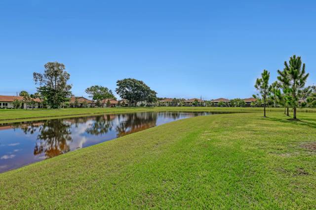 5620 Spindle Palm Court #E home for sale in Palm Greens At Villa Del Ray Condo