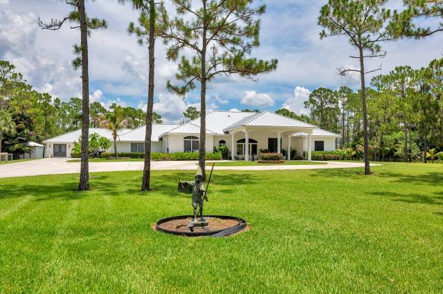 14819 Broken Arrow Place home for sale in Caloosa