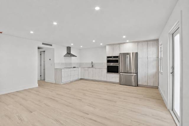1023 Guildford #B