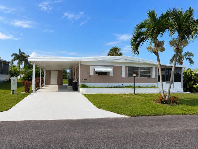 656 Sun Ray Court