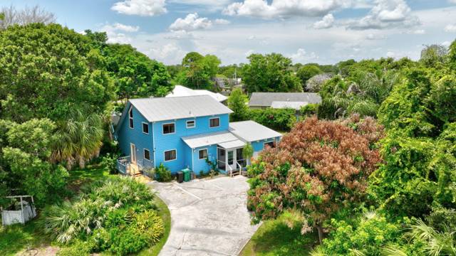 5707 SPRUCE Drive