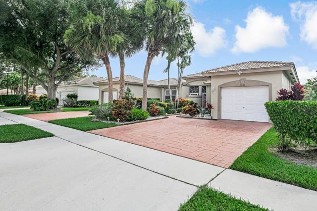 9636 Crescent View Drive home for sale in Palm Isles West