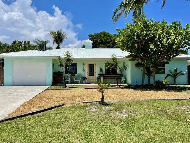 415 Beacon Street home for sale in Jupiter In The Pines