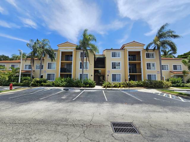140 Yacht Club Way #305, home for sale in Hypoluxo