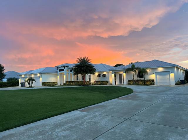 16475 76th Trail home for sale in Palm Beach Country Estates