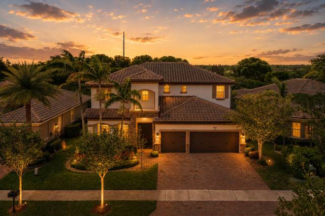 10111 EDGEWATER Court home for sale in Miralago At Parkland