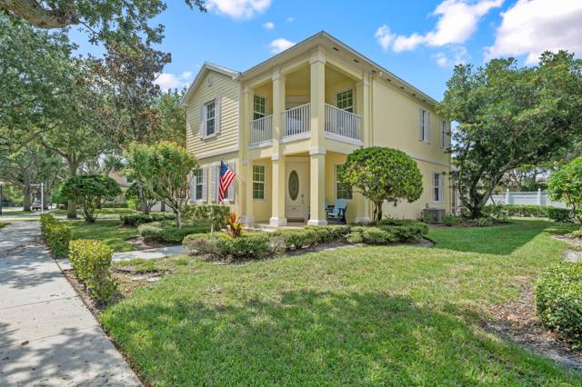 142 Newcastle Drive home for sale in Cambridge At Abacoa