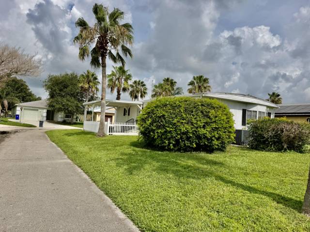 16 Grande Vista Way