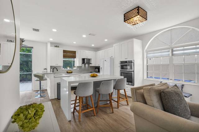 527 NW 87TH Lane home for sale in Ramblewood South