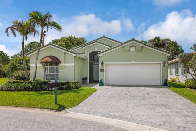 2986 SE Kingsmill Place home for sale in Summerfield
