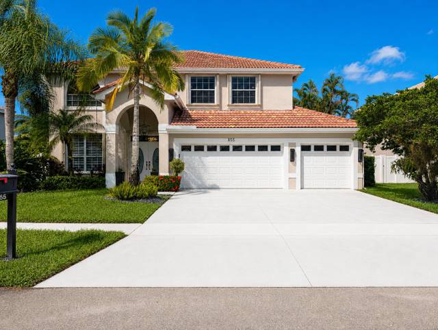 855 SW 174th Terrace home for sale in Silver Lakes