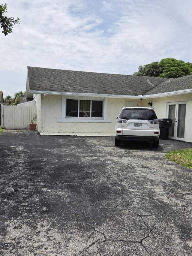 7520 SW 6TH Court
