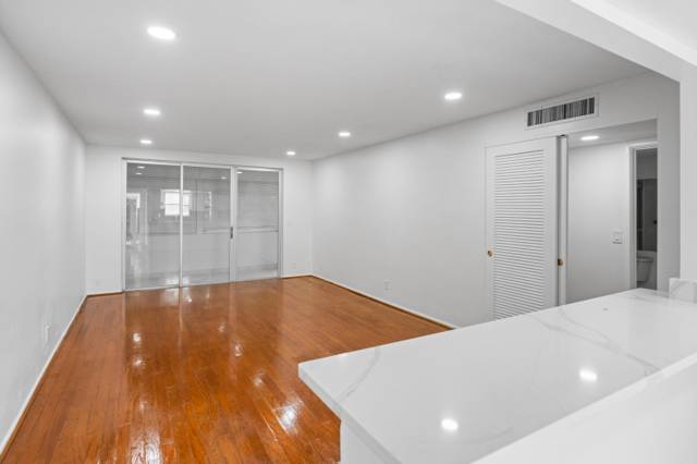 2540 BOUNDBROOK Boulevard #110 home for sale in Boundbrook Condo S