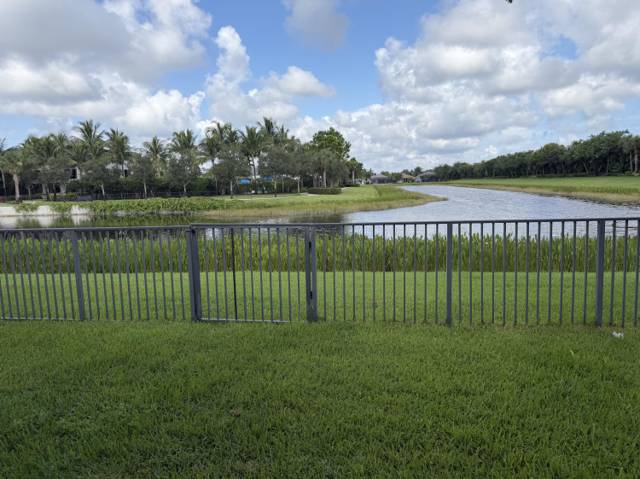 12600 Copper Mountain Pass home for sale in Valencia Bay