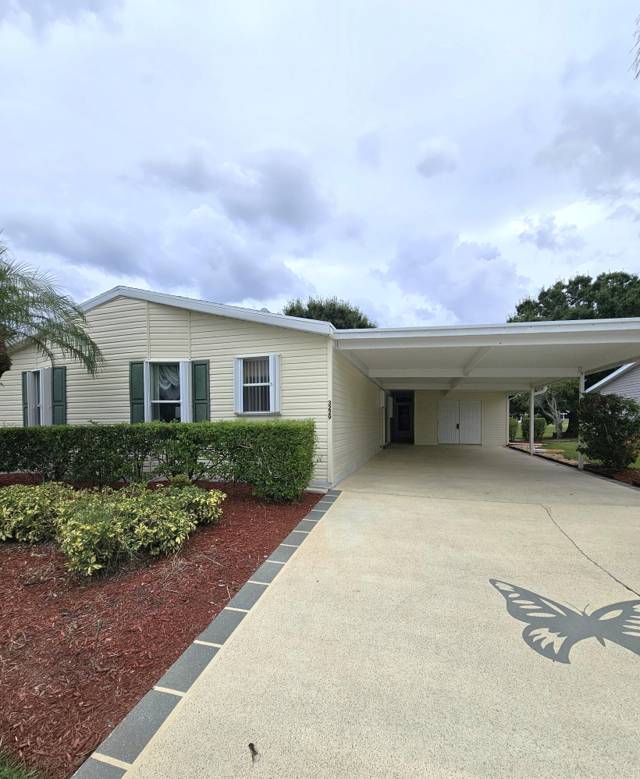3229 Scarlet Tanager Court home for sale in Eagle's Retreat At Savanna Club