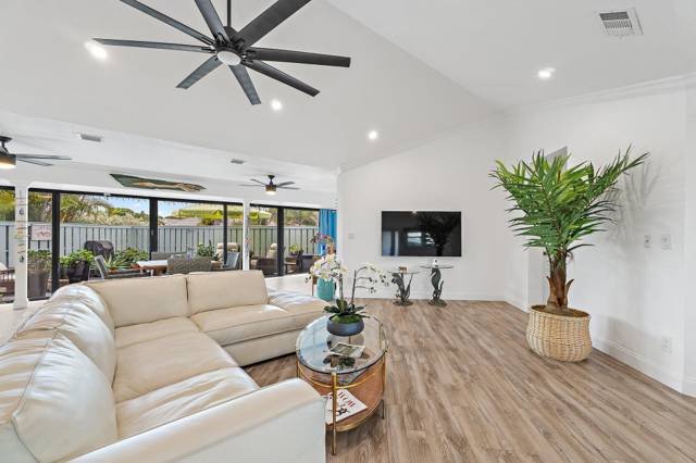 1127 E Seminole Avenue #24b