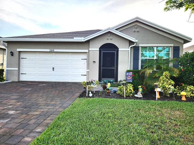 2841 NE BREEZEWAY Circle home for sale in Ocean Breeze West