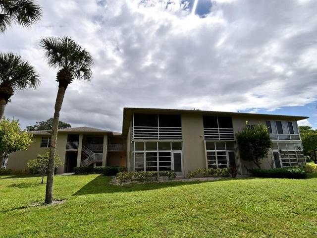Vista St Lucie