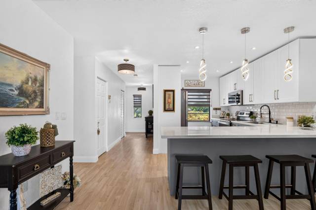 8425 Casa Del Lago #H home for sale in Fairways Of Boca Lago