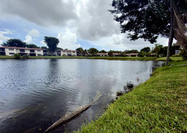 21338 Juego Circle #11g home for sale in Vistas of Boca Lago