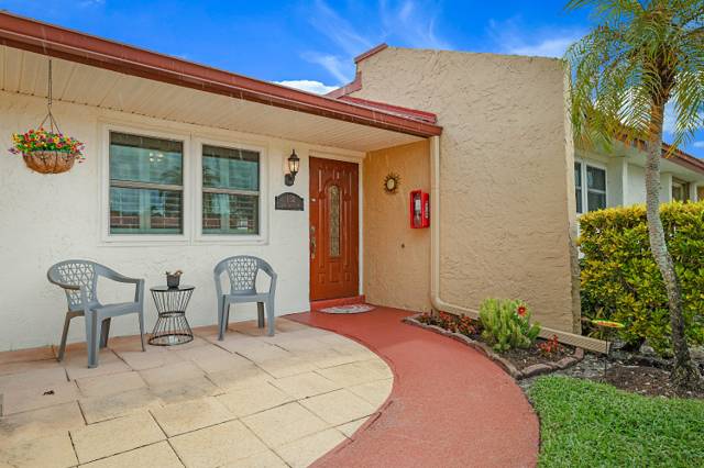 152 LAKE ANNE Drive #152 home for sale in Golden Lakes Village Condo 1 Thru 13-A