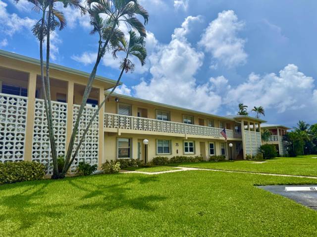 1421 NW 19th Terrace #102 home for sale in Pines Of Delray North Condo