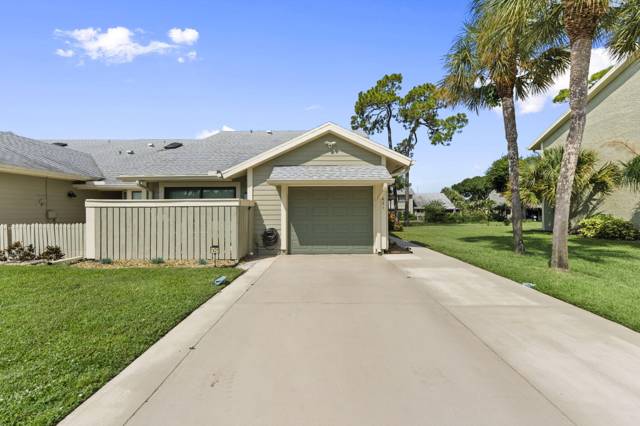 1431 SE COLCHESTER Circle