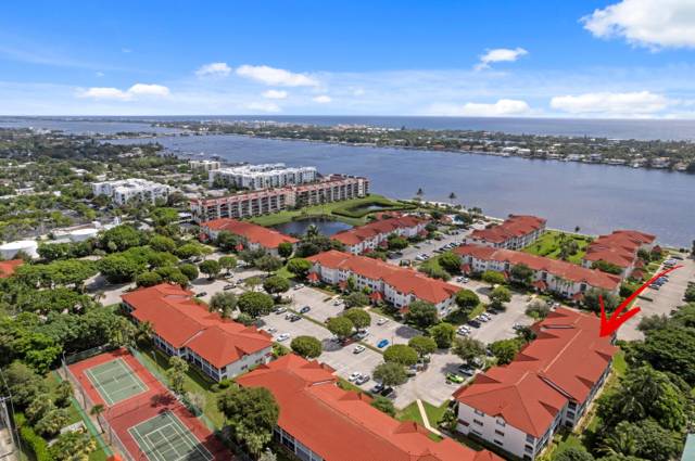106 Half Moon Circle #B1, home for sale in Hypoluxo