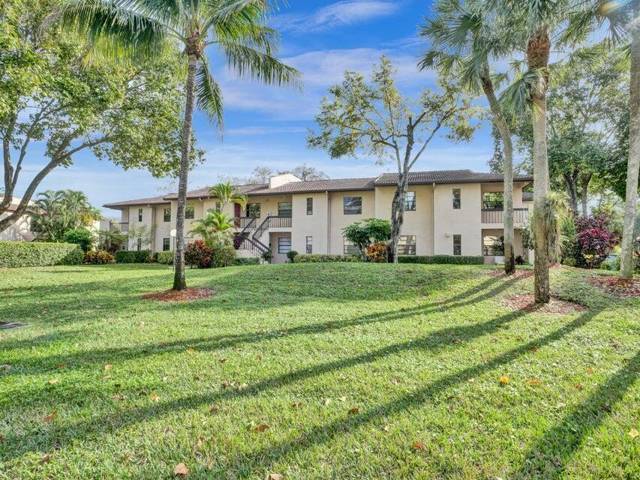 9264 Vista Del Lago #H home for sale in Pines Of Boca Lago