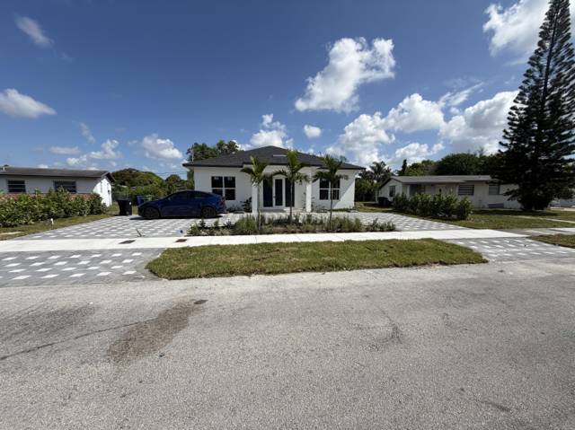 Lauderdale Manors