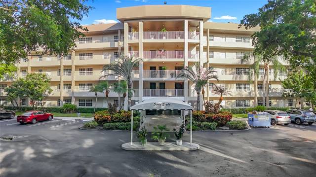 545 Oaks Lane #410