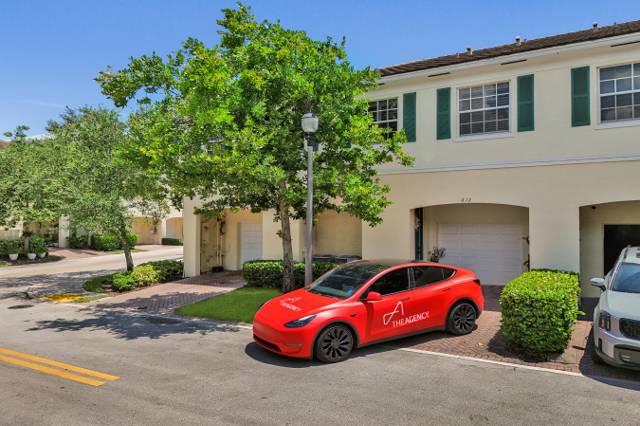612 SW 3RD Avenue home for sale in Orchid Grove