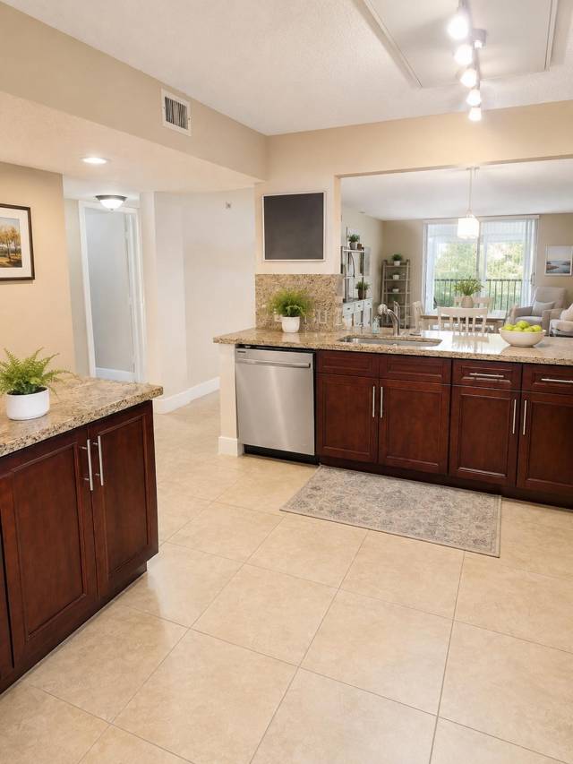 5574 Witney Drive #206 home for sale in Lakes of Delray