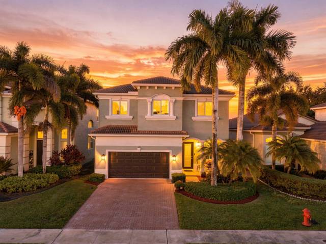 23 Country Lake Circle